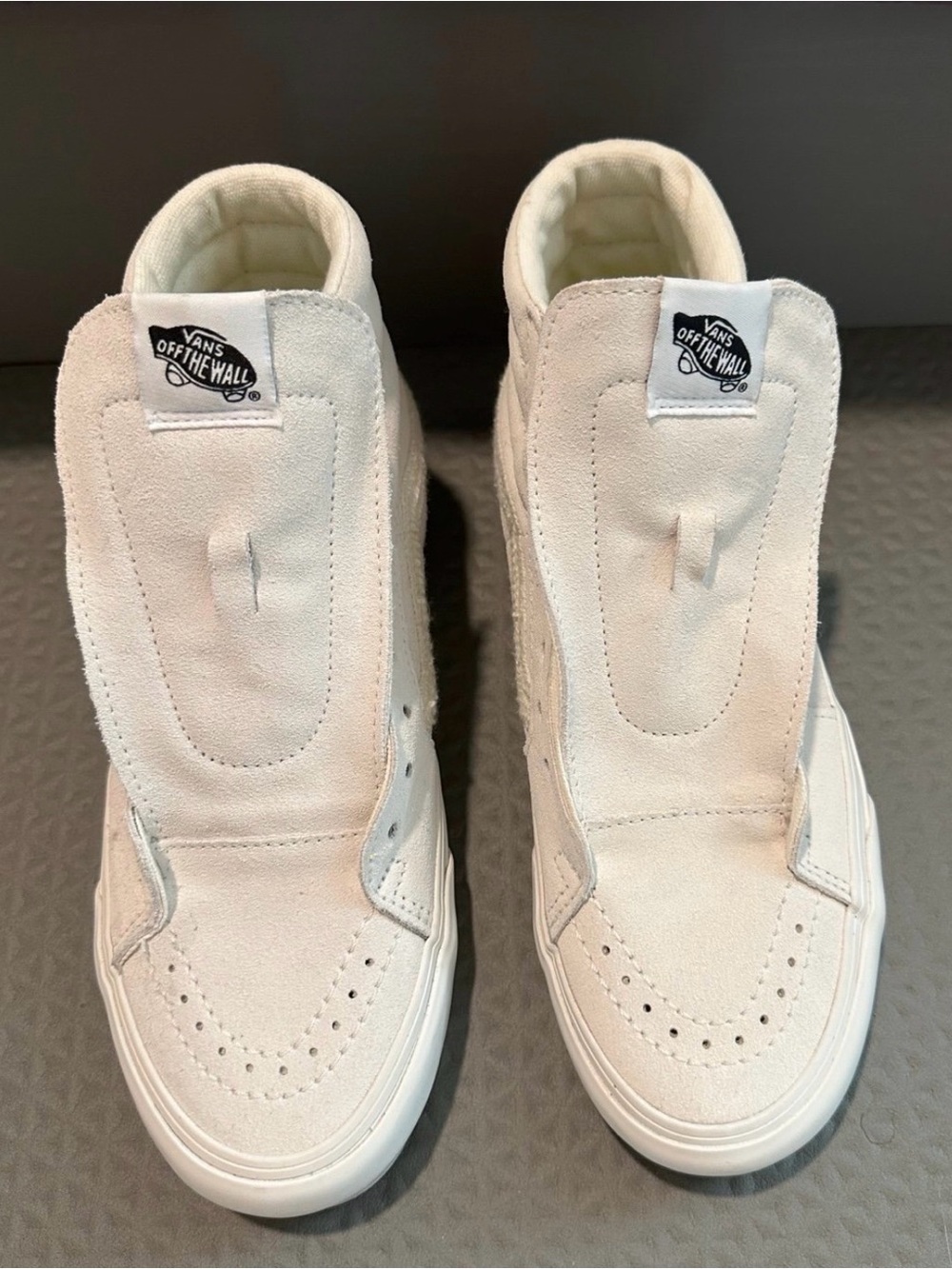 Brand new Vans Off The Wall WHITE Suede High-Top Sneakers (Size 8 - Women)